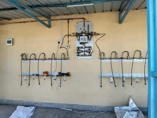 Manifold room with left and right cylinder banks