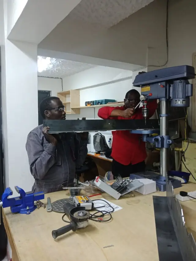 Drilling steel on the pillar drill